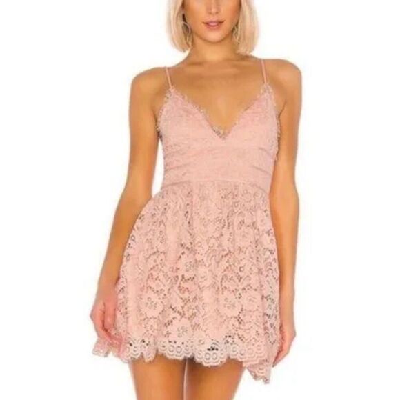 NBD REVOLVE Give It Up Light Pink Lace Mini Dress Woman’s Small NWT - Picture 1 of 16